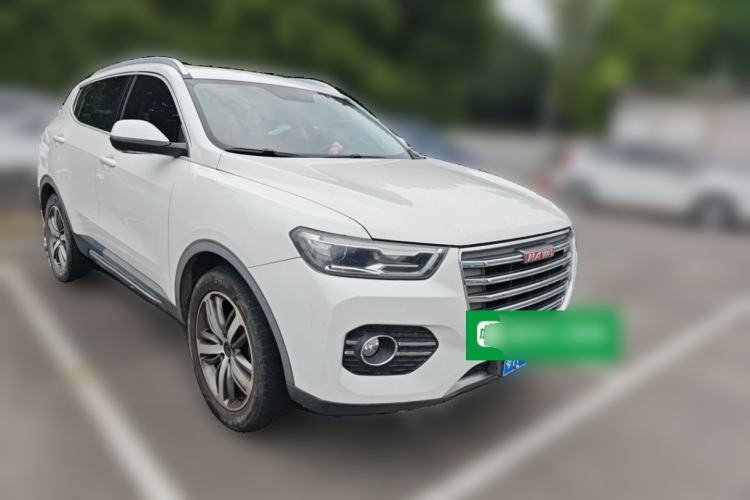 Used Haval H6 2017 Red Label 2.0T Automatic Two-Wheel Drive ZhiShang Model Front Right 45 Deg
