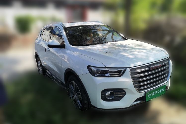 Used Haval H6 2017 Red Label 2.0T Automatic Two-Wheel Drive ZhiShang Model Front Right 45 Deg