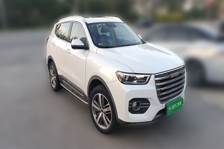 Used Haval H6 2017 Red Label 2.0T Automatic Two-Wheel Drive ZhiShang Model Front Right 45 Deg