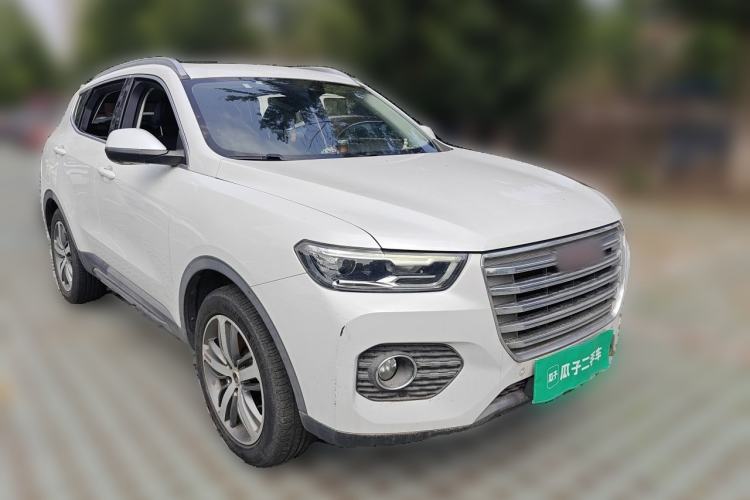 Used Haval H6 2017 Red Label 2.0T Automatic Two-Wheel Drive ZhiShang Model Front Right 45 Deg