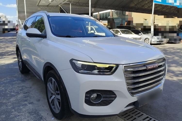 Used Haval H6 2017 Red Label 2.0T Automatic Two-Wheel Drive ZhiShang Model Front Right 45 Deg
