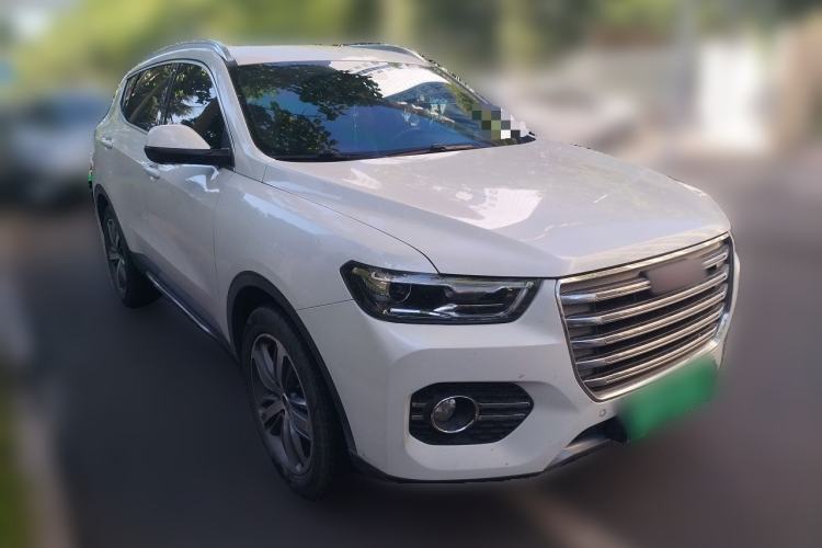 Used Haval H6 2017 Red Label 2.0T Automatic Two-Wheel Drive ZhiShang Model Front Right 45 Deg