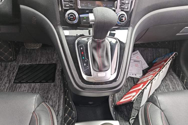 Used Haval H6 2017 Classic Edition 1.5T Automatic Two-Wheel Drive Elite Model Gear Lever