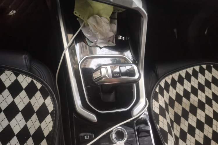 Used Haval H6 2017 Blue Label 2.0T Automatic Two-Wheel Drive Smart Edition Gear Lever