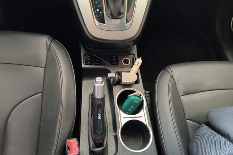 Used Haval H6 2017 Blue Label Sport Edition 1.5T Automatic Two-Wheel Drive Luxury Model Gear Lever