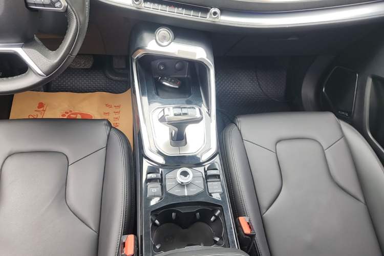 Used Haval H6 2017 Blue Label 2.0T Automatic Two-Wheel Drive Smart Edition Gear Lever