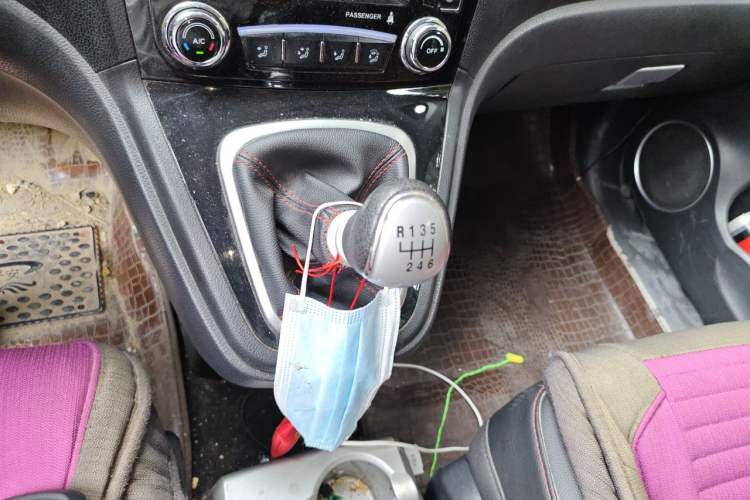 Used Haval H6 2017 Classic Edition 1.5T Manual Two-Wheel Drive Urban Model Gear Lever