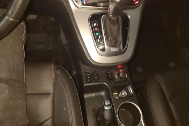 Used Haval H6 2017 Red-Label Sport Edition 1.5T Automatic Two-Wheel Drive Luxury Model Gear Lever