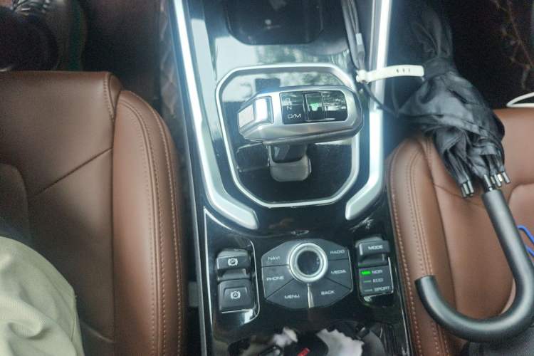 Used Haval H6 2017 Blue Label 2.0T Automatic Two-Wheel Drive Leading Model Gear Lever