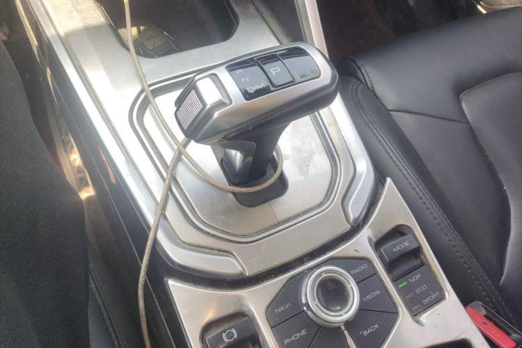 Used Haval H6 2017 Blue Label 2.0T Automatic Two-Wheel Drive Smart Edition Gear Lever