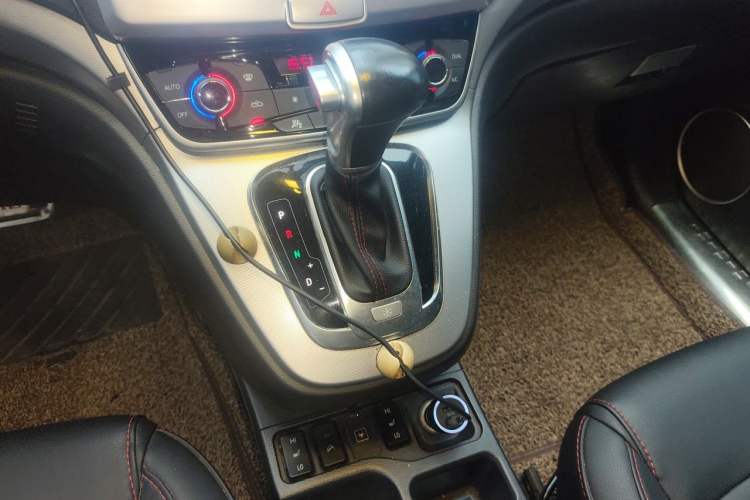 Used Haval H6 2017 Blue Label Sport Edition 1.5T Automatic Two-Wheel Drive Luxury Model Gear Lever