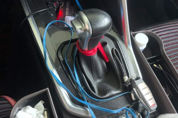 Used Haval H6 2017 Blue Label 1.5T Automatic Two-Wheel Drive ZhiShang Model Gear Lever