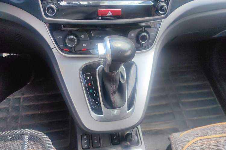 Used Haval H6 2017 Red-Label Sport Edition 1.5T Automatic Two-Wheel Drive Luxury Model Gear Lever