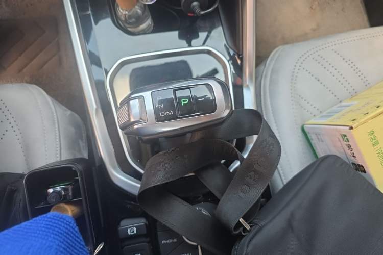 Used Haval H6 2017 Blue Label 2.0T Automatic Two-Wheel Drive Smart Edition Gear Lever