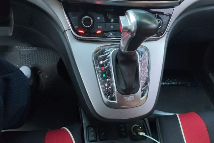 Used Haval H6 2017 Red-Label Sport Edition 1.5T Automatic Two-Wheel Drive Luxury Model Gear Lever