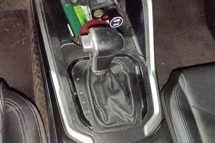 Used Haval H6 2017 Red-Label 1.5T Automatic Two-Wheel Drive Luxury Model Gear Lever