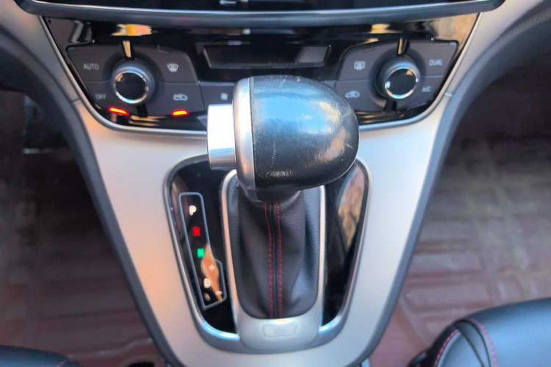 Used Haval H6 2017 Red-Label Sport Edition 1.5T Automatic Two-Wheel Drive Luxury Model Gear Lever