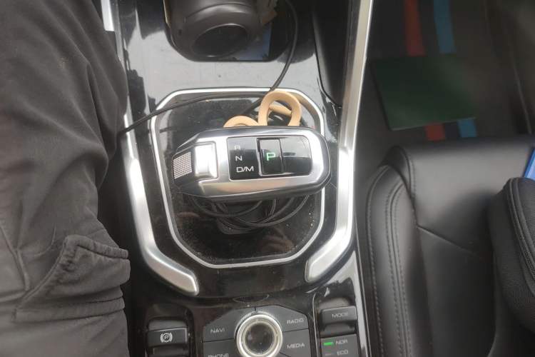Used Haval H6 2017 Blue Label 2.0T Automatic Two-Wheel Drive Smart Edition Gear Lever