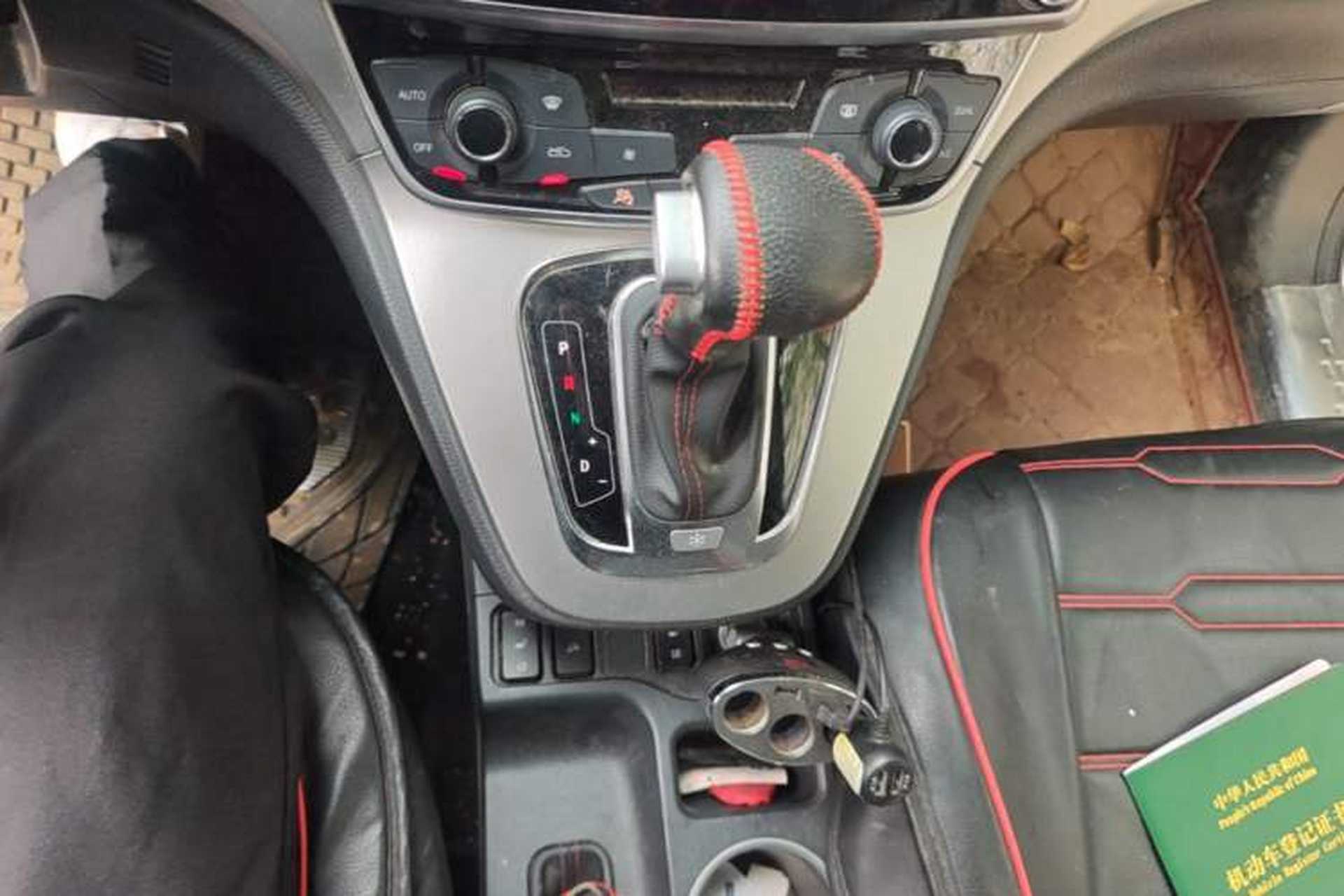 Used Haval H6 2017 Red-Label Sport Edition 1.5T Automatic Two-Wheel Drive Luxury Model Gear Lever