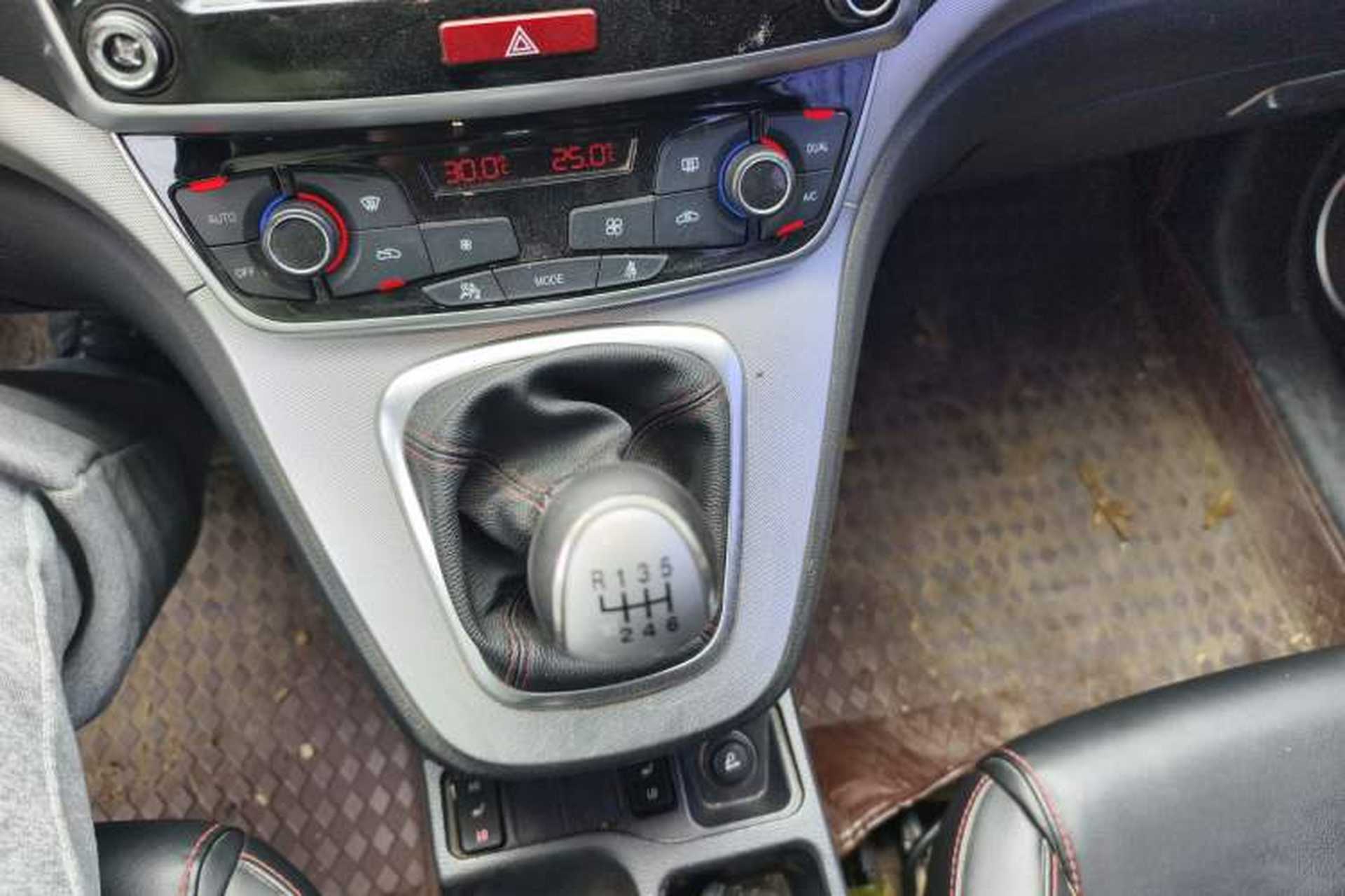 Used Haval H6 2017 Blue Label Sport Edition 1.5T Manual Two-Wheel Drive Elite Model Gear Lever