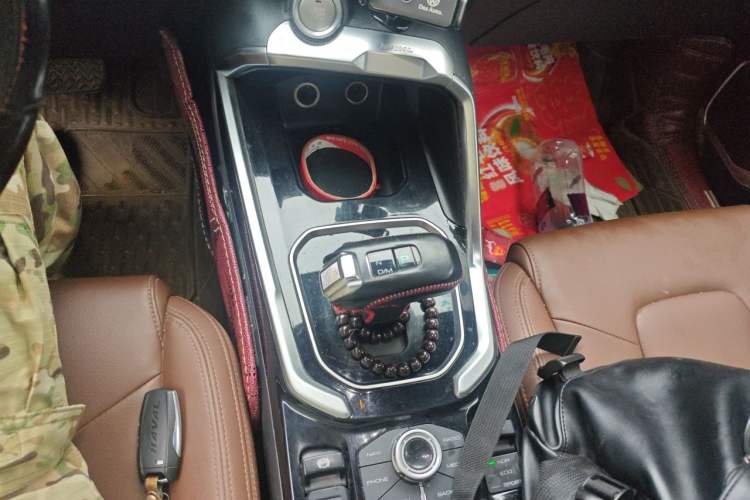 Used Haval H6 2017 Blue Label 2.0T Automatic Two-Wheel Drive Smart Edition Gear Lever