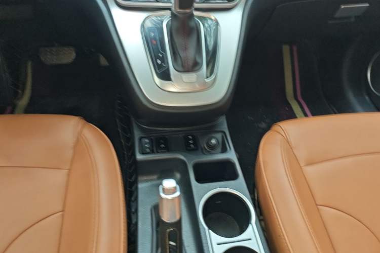 Used Haval H6 2017 Blue Label Sport Edition 1.5T Automatic Two-Wheel Drive Luxury Model Gear Lever