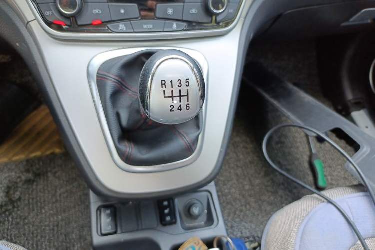 Used Haval H6 2017 Blue Label Sport Edition 1.5T Manual Two-Wheel Drive Elite Model Gear Lever