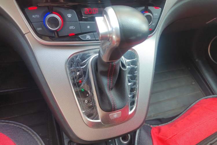 Used Haval H6 2017 Red-Label Sport Edition 1.5T Automatic Two-Wheel Drive Luxury Model Gear Lever