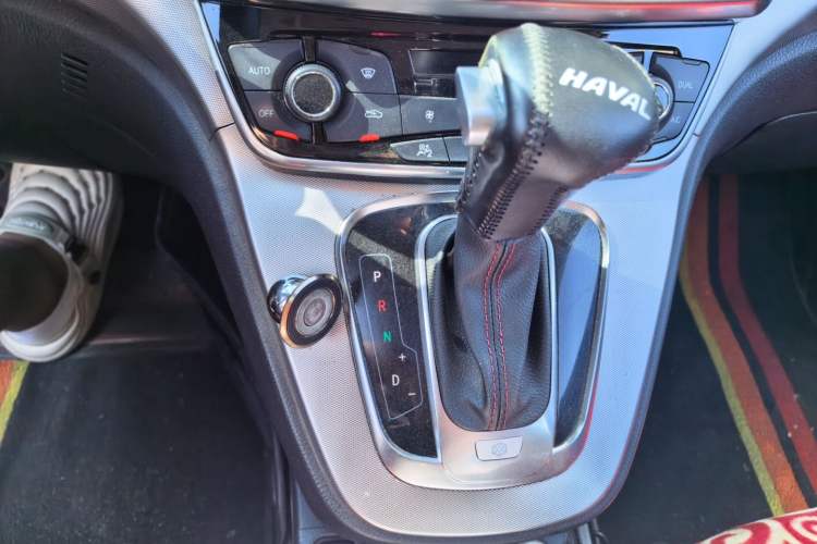 Used Haval H6 2017 Blue Label Sport Edition 1.5T Automatic Two-Wheel Drive Luxury Model Gear Lever