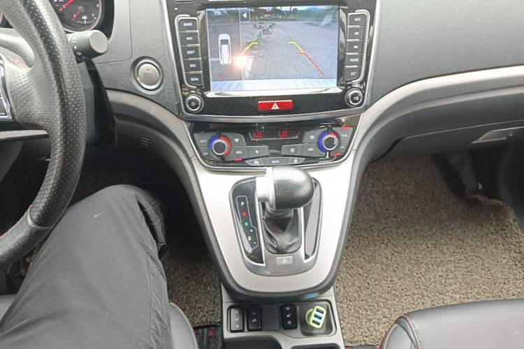 Used Haval H6 2017 Blue Label Sport Edition 1.5T Automatic Two-Wheel Drive Luxury Model Gear Lever