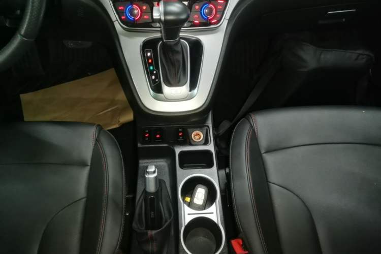 Used Haval H6 2017 Red-Label Sport Edition 1.5T Automatic Two-Wheel Drive Luxury Model Gear Lever