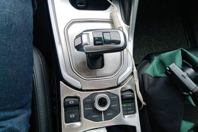 Used Haval H6 2017 Blue Label 2.0T Automatic Two-Wheel Drive Smart Edition Gear Lever
