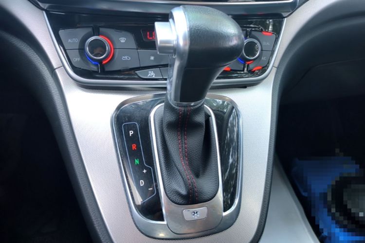 Used Haval H6 2017 Red-Label Sport Edition 1.5T Automatic Two-Wheel Drive Luxury Model Gear Lever