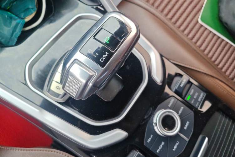 Used Haval H6 2017 Blue Label 2.0T Automatic Two-Wheel Drive Smart Edition Gear Lever