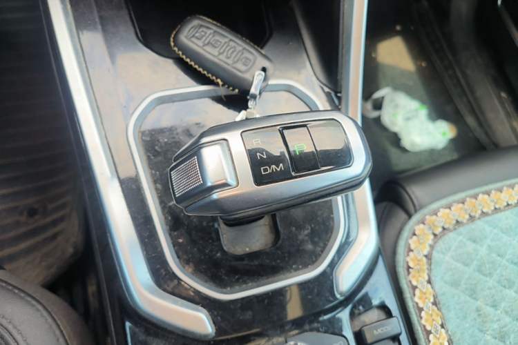 Used Haval H6 2017 Blue Label 2.0T Automatic Two-Wheel Drive Smart Edition Gear Lever