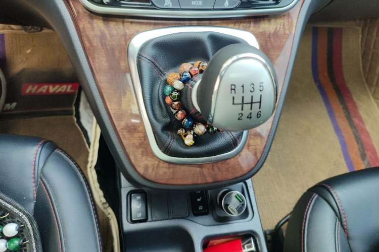 Used Haval H6 2017 Red-Label Sport Edition 1.5T Manual Two-Wheel Drive Elite Model Gear Lever