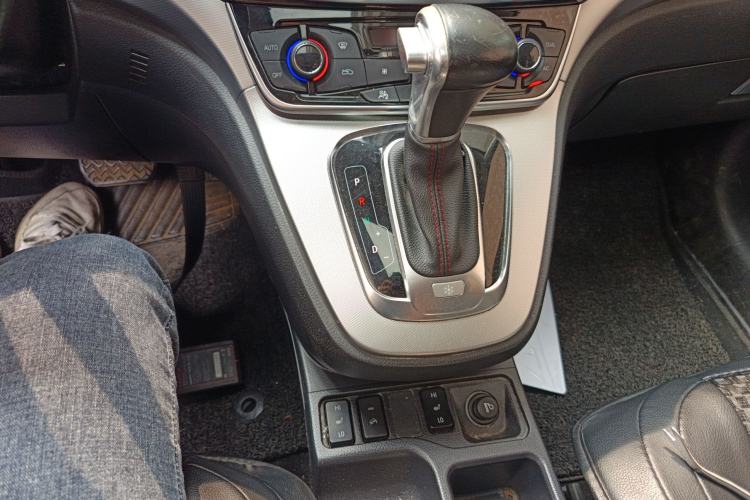 Used Haval H6 2017 Red-Label Sport Edition 1.5T Automatic Two-Wheel Drive Luxury Model Gear Lever