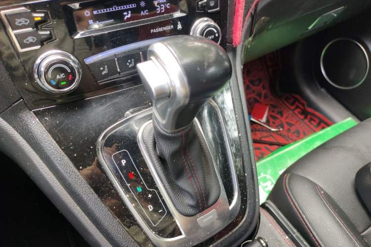 Used Haval H6 2017 Classic Edition 1.5T Automatic Two-Wheel Drive Urban Model Gear Lever