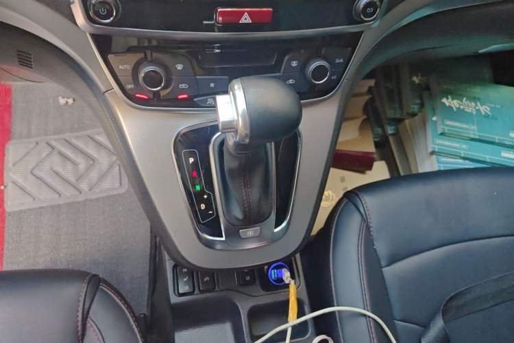 Used Haval H6 2017 Red-Label Sport Edition 1.5T Automatic Two-Wheel Drive Luxury Model Gear Lever