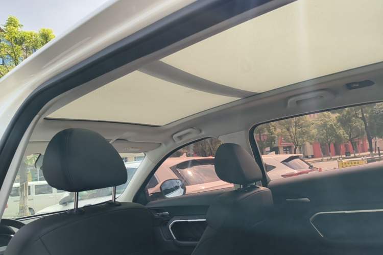 Used Haval H6 2017 Blue Label 1.5T Automatic Two-Wheel Drive ZhiShang Model Headliner