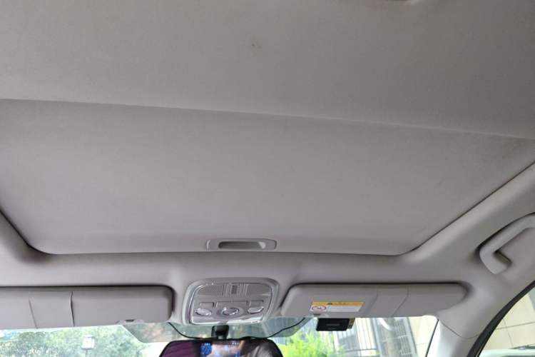 Used Haval H6 2017 Classic Edition 1.5T Manual Two-Wheel Drive Urban Model Headliner