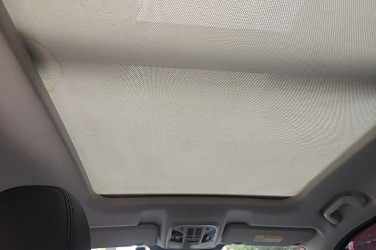 Used Haval H6 2017 Red Label 2.0T Automatic Two-Wheel Drive ZhiShang Model Headliner
