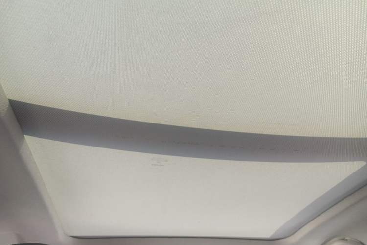 Used Haval H6 2017 Red Label 2.0T Automatic Two-Wheel Drive ZhiShang Model Headliner