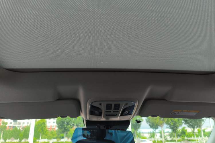 Used Haval H6 2017 Blue Label 1.5T Automatic Two-Wheel Drive ZhiShang Model Headliner