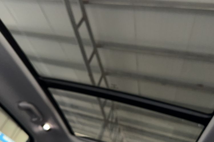 Used Haval H6 2017 Red Label 2.0T Automatic Two-Wheel Drive ZhiShang Model Headliner