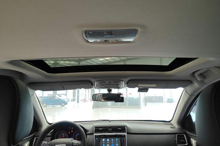 Used Haval H6 2017 Red-Label Sport Edition 1.5T Manual Two-Wheel Drive Elite Model Headliner