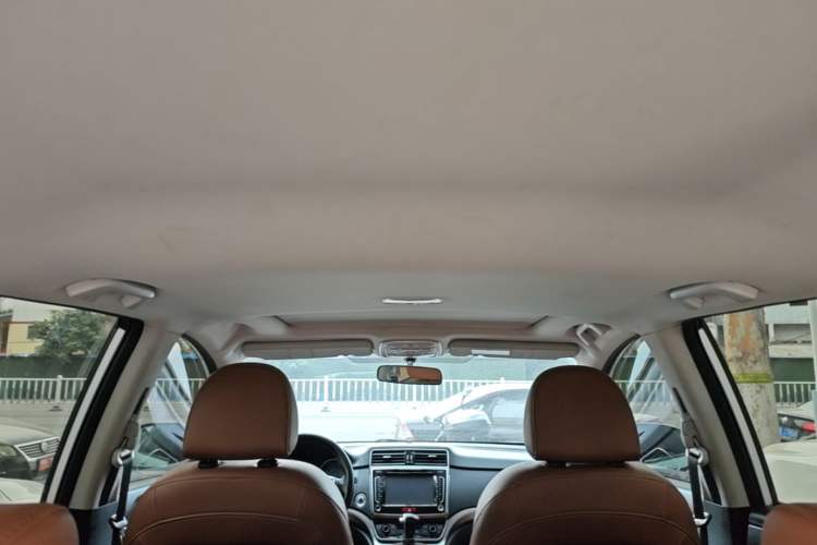 Used Haval H6 2017 Blue Label Sport Edition 1.5T Automatic Two-Wheel Drive Luxury Model Headliner