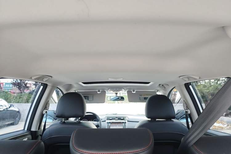 Used Haval H6 2017 Red-Label Sport Edition 1.5T Manual Two-Wheel Drive Elite Model Headliner