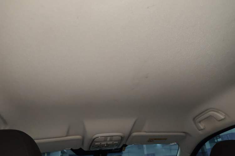 Used Haval H6 2017 Red-Label 2.0T Automatic Two-Wheel Drive Fashion Edition Headliner
