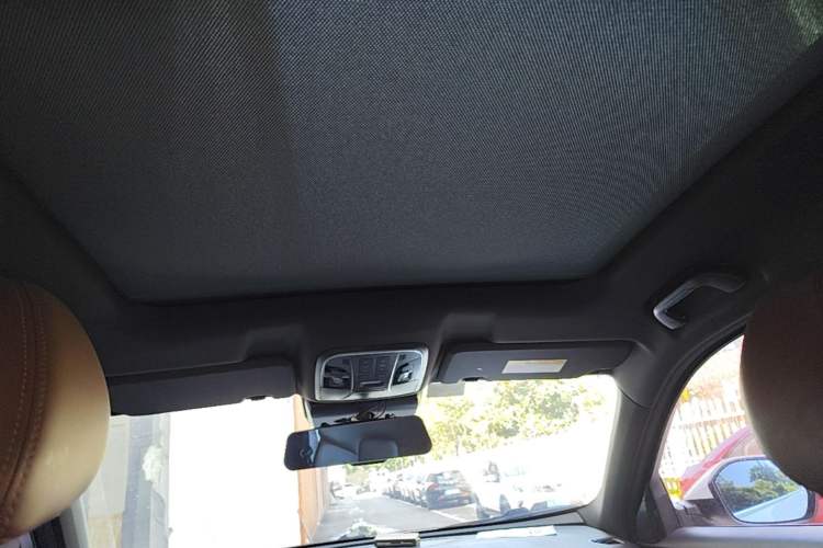 Used Haval H6 2017 Red-Label 1.5T Automatic Two-Wheel Drive Smart Edition Headliner